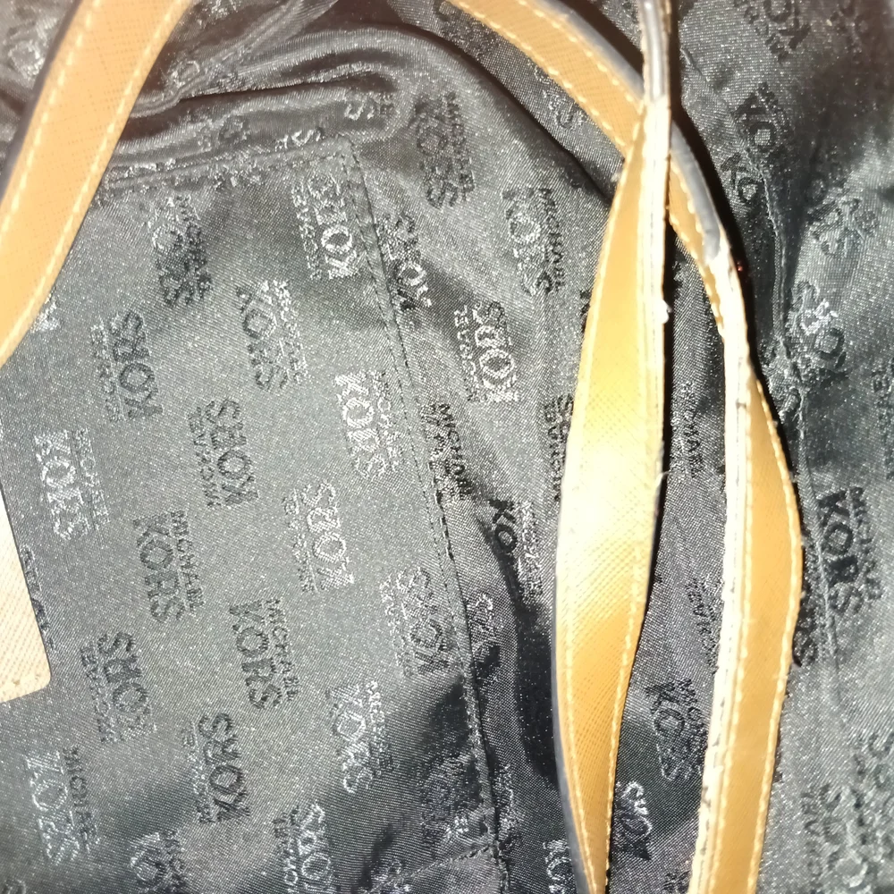 Michael Kors Black and Tan Structured Tote with Gold Hardware - Picture 5 of 16